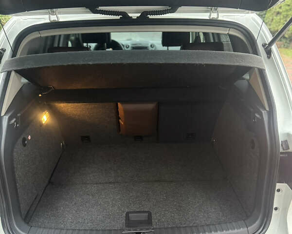 Белый Фольксваген Тигуан, объемом двигателя 2 л и пробегом 176 тыс. км за 15850 $, фото 18 на Automoto.ua