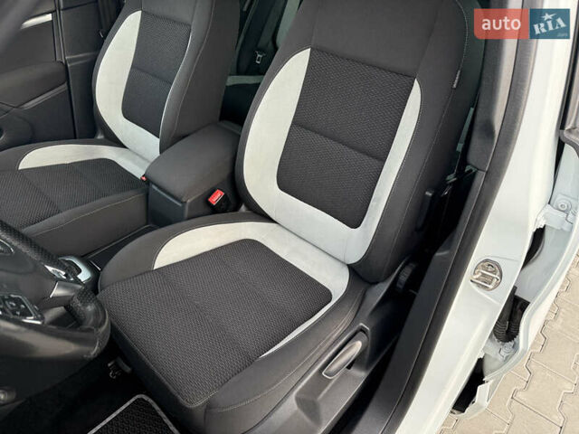 Білий Фольксваген Тігуан, об'ємом двигуна 1.97 л та пробігом 292 тис. км за 16900 $, фото 14 на Automoto.ua