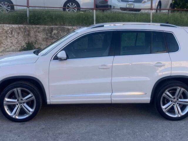 Білий Фольксваген Тігуан, об'ємом двигуна 2 л та пробігом 90 тис. км за 9500 $, фото 7 на Automoto.ua