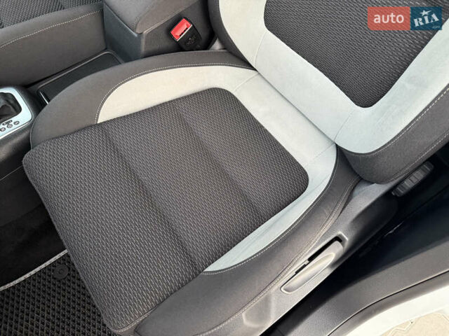 Білий Фольксваген Тігуан, об'ємом двигуна 1.97 л та пробігом 292 тис. км за 16900 $, фото 30 на Automoto.ua