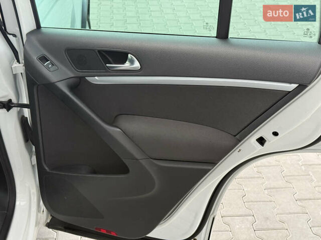 Білий Фольксваген Тігуан, об'ємом двигуна 1.97 л та пробігом 292 тис. км за 16900 $, фото 19 на Automoto.ua