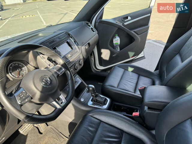 Белый Фольксваген Тигуан, объемом двигателя 1.98 л и пробегом 153 тыс. км за 15800 $, фото 11 на Automoto.ua