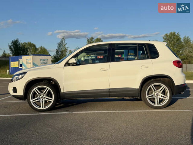 Белый Фольксваген Тигуан, объемом двигателя 1.98 л и пробегом 162 тыс. км за 12300 $, фото 3 на Automoto.ua