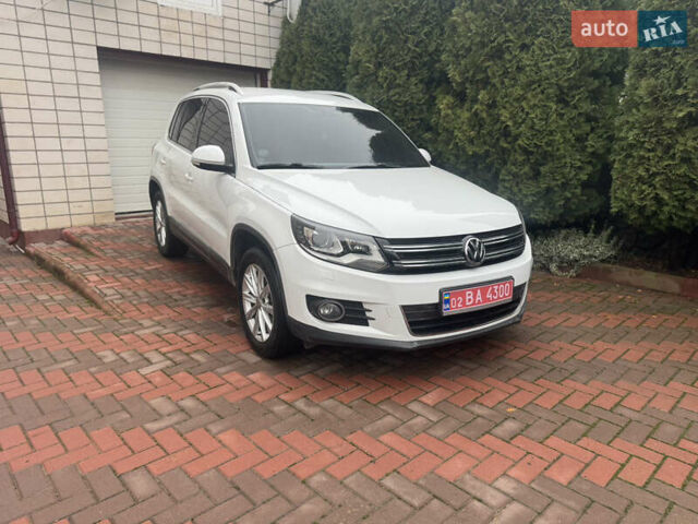 Белый Фольксваген Тигуан, объемом двигателя 2 л и пробегом 176 тыс. км за 15850 $, фото 4 на Automoto.ua