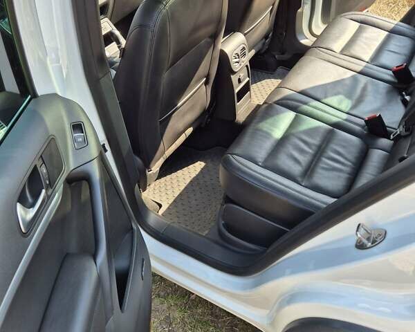 Білий Фольксваген Тігуан, об'ємом двигуна 1.98 л та пробігом 196 тис. км за 12900 $, фото 7 на Automoto.ua