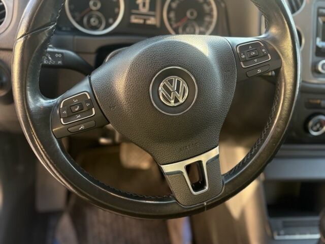 Білий Фольксваген Тігуан, об'ємом двигуна 2 л та пробігом 220 тис. км за 259 $, фото 20 на Automoto.ua