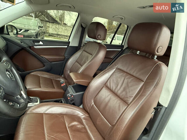 Білий Фольксваген Тігуан, об'ємом двигуна 1.97 л та пробігом 279 тис. км за 12999 $, фото 43 на Automoto.ua