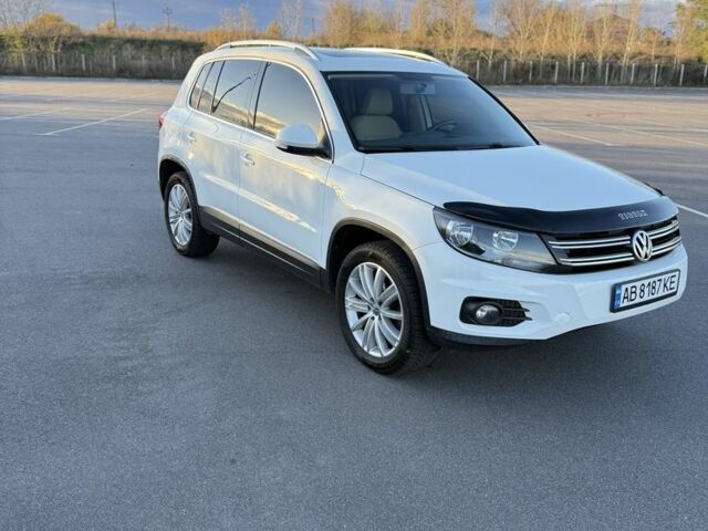 Білий Фольксваген Тігуан, об'ємом двигуна 2 л та пробігом 122 тис. км за 12200 $, фото 1 на Automoto.ua