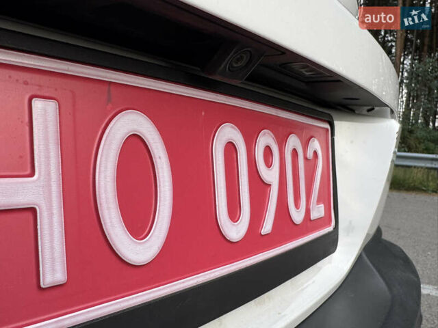 Білий Фольксваген Тігуан, об'ємом двигуна 2 л та пробігом 171 тис. км за 13999 $, фото 19 на Automoto.ua