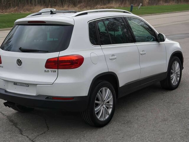 Белый Фольксваген Тигуан, объемом двигателя 2 л и пробегом 75 тыс. км за 9800 $, фото 3 на Automoto.ua