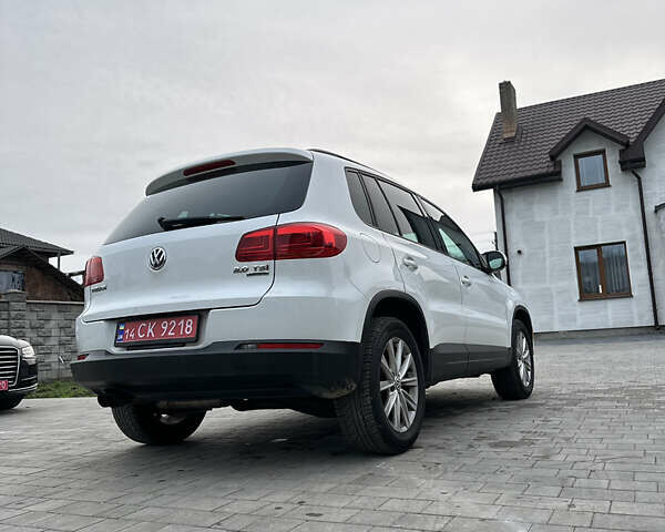 Білий Фольксваген Тігуан, об'ємом двигуна 2 л та пробігом 205 тис. км за 10250 $, фото 9 на Automoto.ua