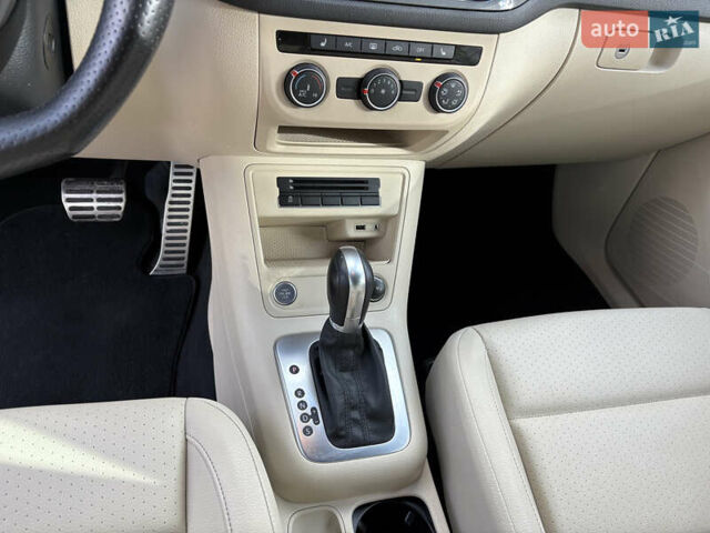 Белый Фольксваген Тигуан, объемом двигателя 2 л и пробегом 147 тыс. км за 13900 $, фото 21 на Automoto.ua