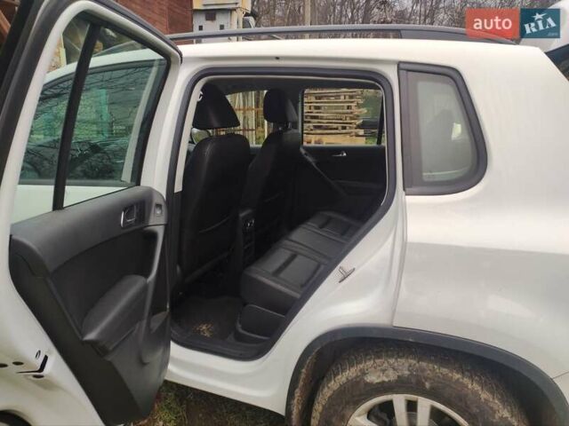 Білий Фольксваген Тігуан, об'ємом двигуна 1.98 л та пробігом 102 тис. км за 14700 $, фото 3 на Automoto.ua