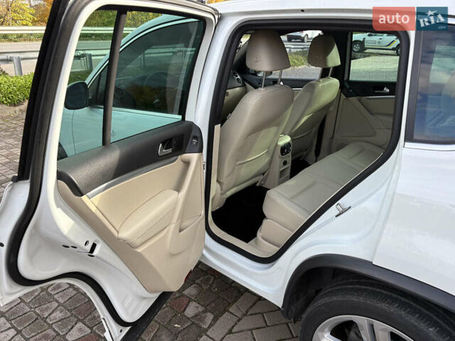 Белый Фольксваген Тигуан, объемом двигателя 2 л и пробегом 147 тыс. км за 13900 $, фото 24 на Automoto.ua