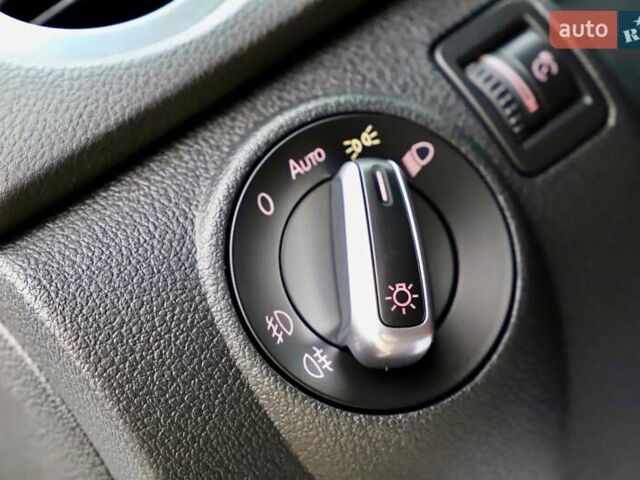 Белый Фольксваген Тигуан, объемом двигателя 2 л и пробегом 130 тыс. км за 16950 $, фото 55 на Automoto.ua