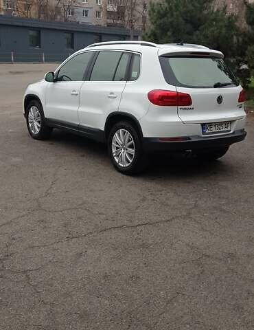 Белый Фольксваген Тигуан, объемом двигателя 1.97 л и пробегом 117 тыс. км за 18200 $, фото 3 на Automoto.ua