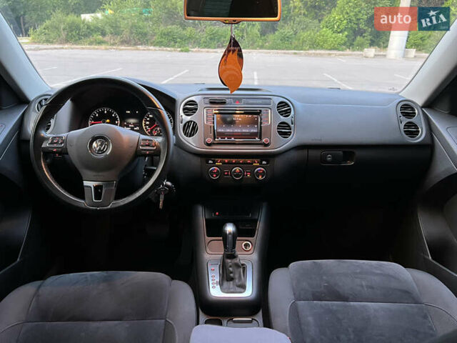 Белый Фольксваген Тигуан, объемом двигателя 1.97 л и пробегом 111 тыс. км за 17000 $, фото 27 на Automoto.ua