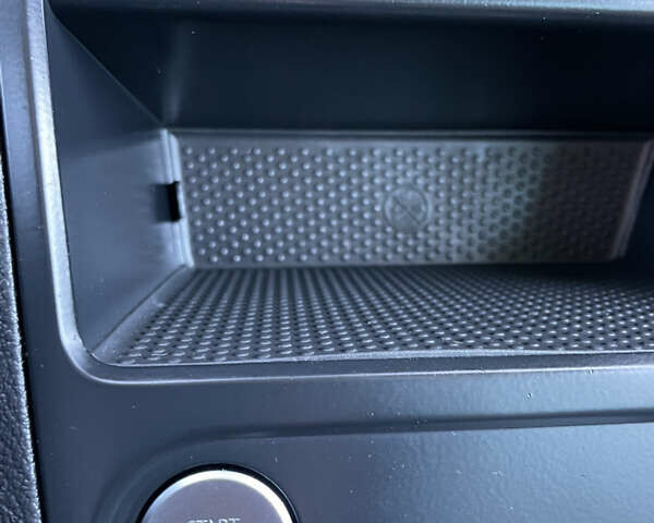 Белый Фольксваген Тигуан, объемом двигателя 2 л и пробегом 283 тыс. км за 10700 $, фото 50 на Automoto.ua