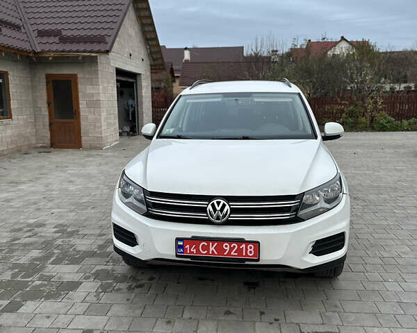 Білий Фольксваген Тігуан, об'ємом двигуна 2 л та пробігом 205 тис. км за 10250 $, фото 3 на Automoto.ua