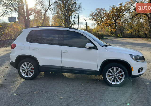 Белый Фольксваген Тигуан, объемом двигателя 1.98 л и пробегом 190 тыс. км за 14500 $, фото 4 на Automoto.ua