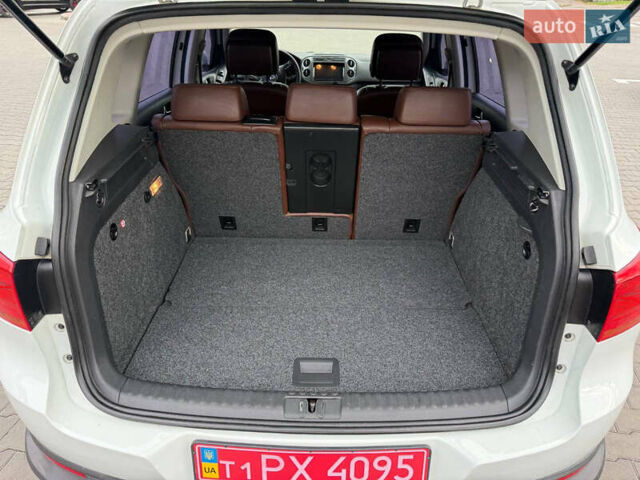 Білий Фольксваген Тігуан, об'ємом двигуна 2 л та пробігом 151 тис. км за 15300 $, фото 36 на Automoto.ua