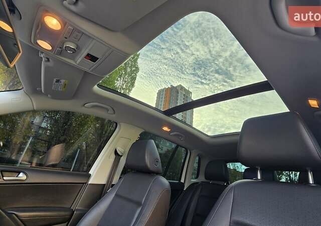 Белый Фольксваген Тигуан, объемом двигателя 1.98 л и пробегом 127 тыс. км за 14700 $, фото 37 на Automoto.ua