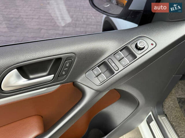 Білий Фольксваген Тігуан, об'ємом двигуна 2 л та пробігом 151 тис. км за 15300 $, фото 20 на Automoto.ua