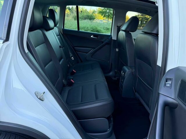 Білий Фольксваген Тігуан, об'ємом двигуна 2 л та пробігом 72 тис. км за 5400 $, фото 12 на Automoto.ua