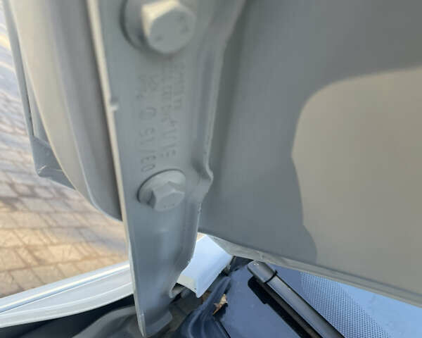 Белый Фольксваген Тигуан, объемом двигателя 2 л и пробегом 283 тыс. км за 10700 $, фото 81 на Automoto.ua