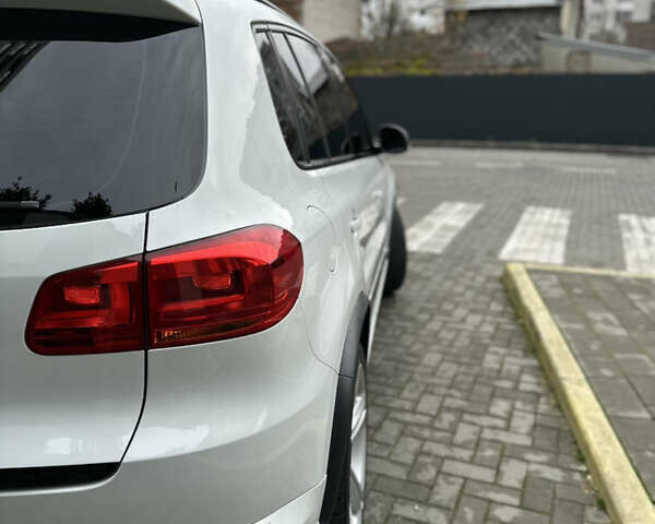 Белый Фольксваген Тигуан, объемом двигателя 1.98 л и пробегом 173 тыс. км за 15900 $, фото 15 на Automoto.ua