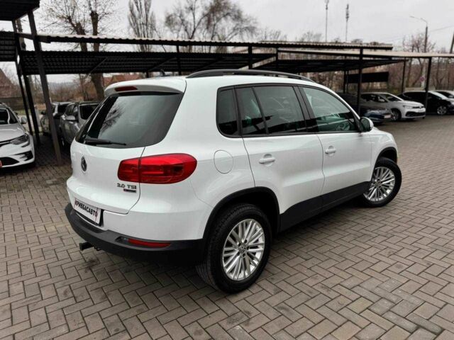 Белый Фольксваген Тигуан, объемом двигателя 2 л и пробегом 124 тыс. км за 13300 $, фото 9 на Automoto.ua