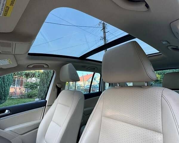 Белый Фольксваген Тигуан, объемом двигателя 1.98 л и пробегом 213 тыс. км за 12700 $, фото 2 на Automoto.ua