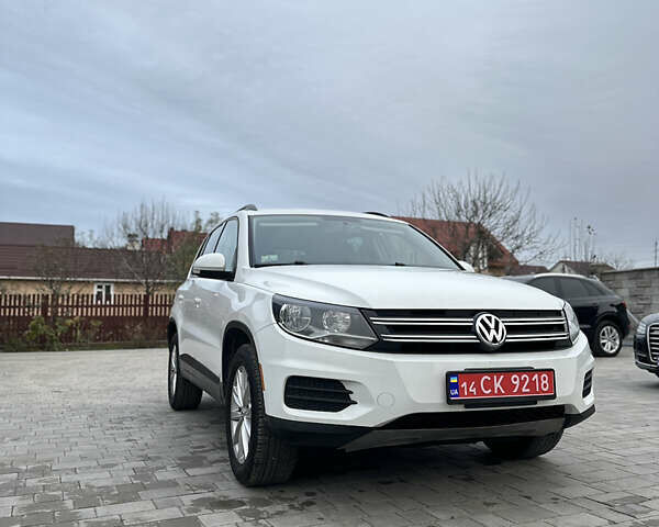 Білий Фольксваген Тігуан, об'ємом двигуна 2 л та пробігом 205 тис. км за 10250 $, фото 1 на Automoto.ua