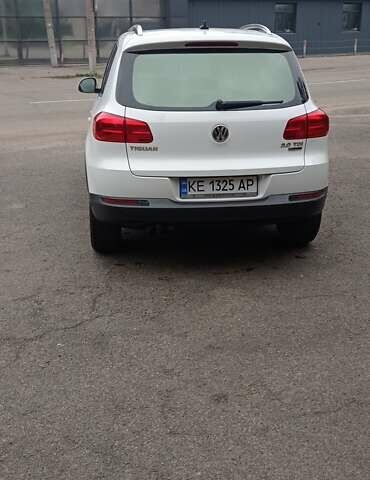 Белый Фольксваген Тигуан, объемом двигателя 1.97 л и пробегом 117 тыс. км за 18200 $, фото 4 на Automoto.ua
