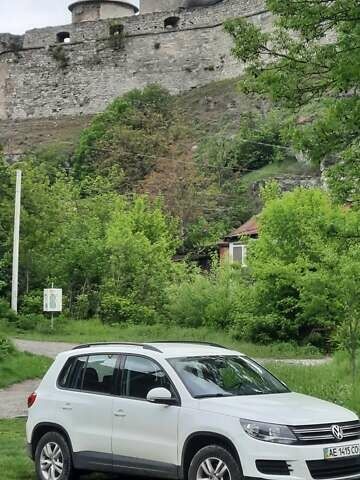 Белый Фольксваген Тигуан, объемом двигателя 1.98 л и пробегом 159 тыс. км за 13000 $, фото 5 на Automoto.ua