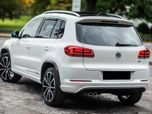 Белый Фольксваген Тигуан, объемом двигателя 2 л и пробегом 119 тыс. км за 6000 $, фото 4 на Automoto.ua