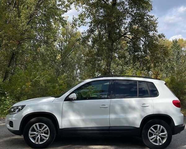 Белый Фольксваген Тигуан, объемом двигателя 1.97 л и пробегом 184 тыс. км за 12400 $, фото 7 на Automoto.ua