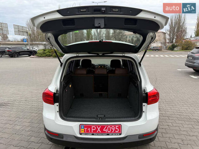 Білий Фольксваген Тігуан, об'ємом двигуна 2 л та пробігом 151 тис. км за 15300 $, фото 35 на Automoto.ua