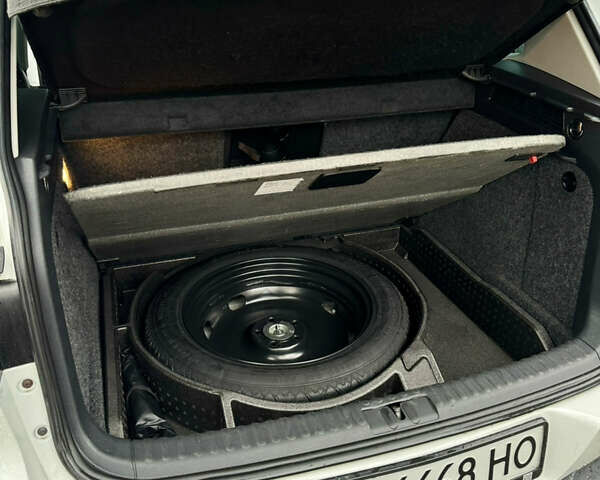 Белый Фольксваген Тигуан, объемом двигателя 1.98 л и пробегом 283 тыс. км за 12500 $, фото 19 на Automoto.ua