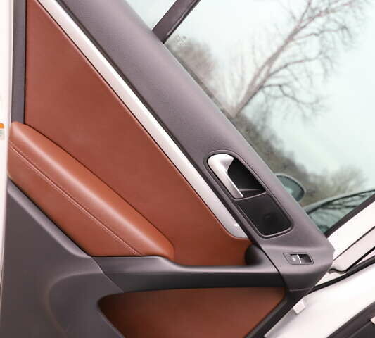 Белый Фольксваген Тигуан, объемом двигателя 2 л и пробегом 130 тыс. км за 16950 $, фото 80 на Automoto.ua