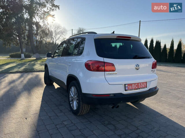 Белый Фольксваген Тигуан, объемом двигателя 2 л и пробегом 283 тыс. км за 10700 $, фото 12 на Automoto.ua