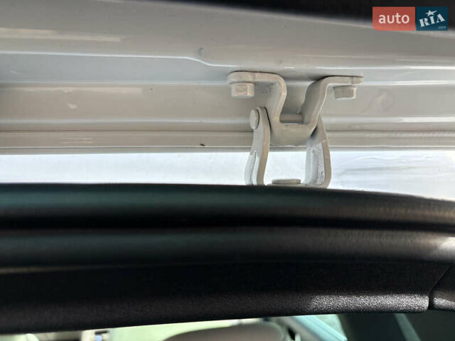 Белый Фольксваген Тигуан, объемом двигателя 2 л и пробегом 147 тыс. км за 13900 $, фото 29 на Automoto.ua