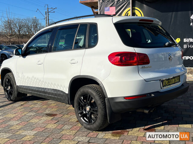 Белый Фольксваген Тигуан, объемом двигателя 2 л и пробегом 186 тыс. км за 14000 $, фото 4 на Automoto.ua