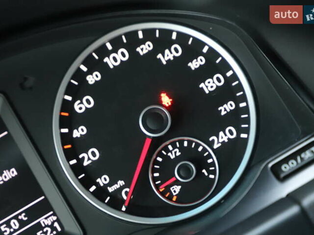 Белый Фольксваген Тигуан, объемом двигателя 2 л и пробегом 130 тыс. км за 16950 $, фото 105 на Automoto.ua