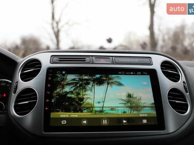 Белый Фольксваген Тигуан, объемом двигателя 2 л и пробегом 130 тыс. км за 16950 $, фото 90 на Automoto.ua