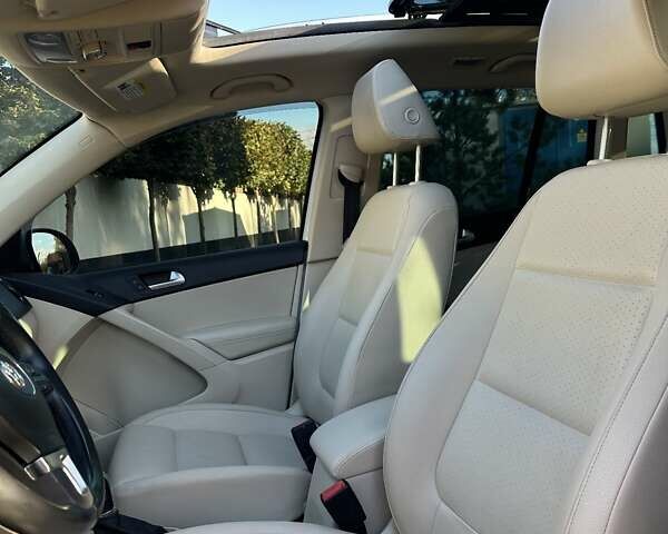 Белый Фольксваген Тигуан, объемом двигателя 1.98 л и пробегом 148 тыс. км за 13800 $, фото 25 на Automoto.ua