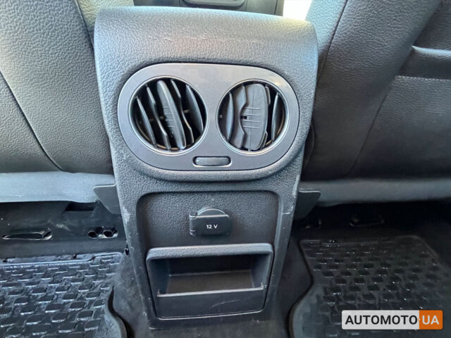 Белый Фольксваген Тигуан, объемом двигателя 2 л и пробегом 186 тыс. км за 14000 $, фото 19 на Automoto.ua