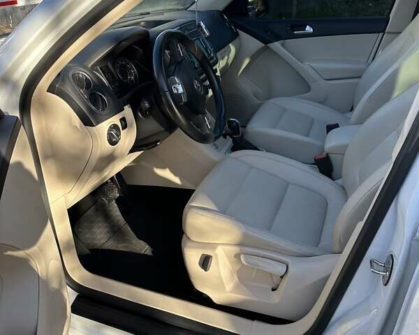 Белый Фольксваген Тигуан, объемом двигателя 1.98 л и пробегом 148 тыс. км за 13800 $, фото 24 на Automoto.ua