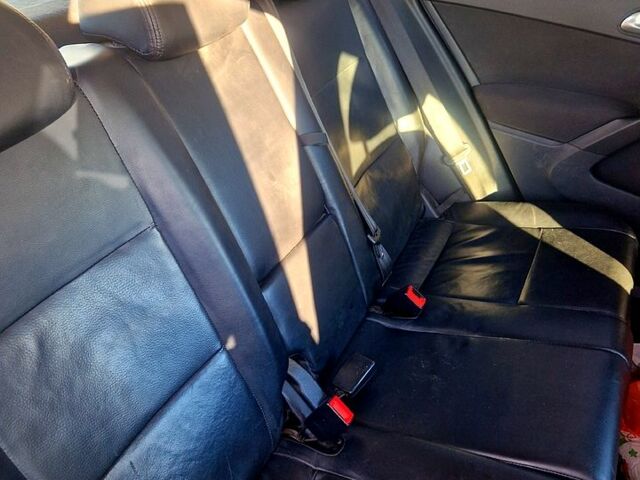 Білий Фольксваген Тігуан, об'ємом двигуна 2 л та пробігом 208 тис. км за 11500 $, фото 6 на Automoto.ua