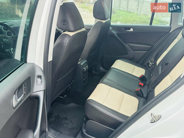 Белый Фольксваген Тигуан, объемом двигателя 1.98 л и пробегом 241 тыс. км за 11800 $, фото 32 на Automoto.ua